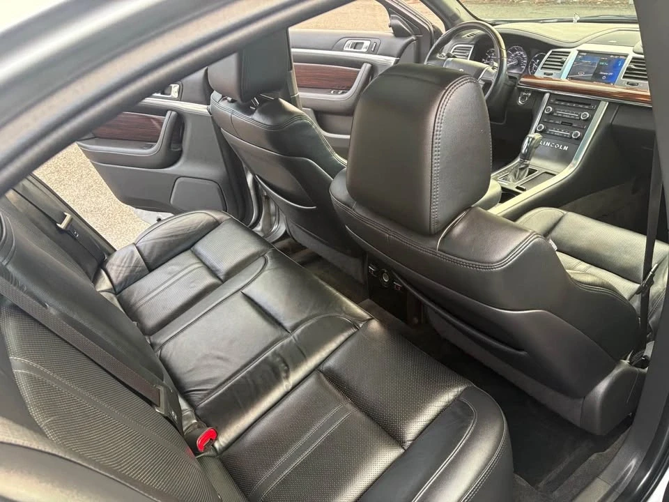 2012 Lincoln MKS - Image 7 of 15