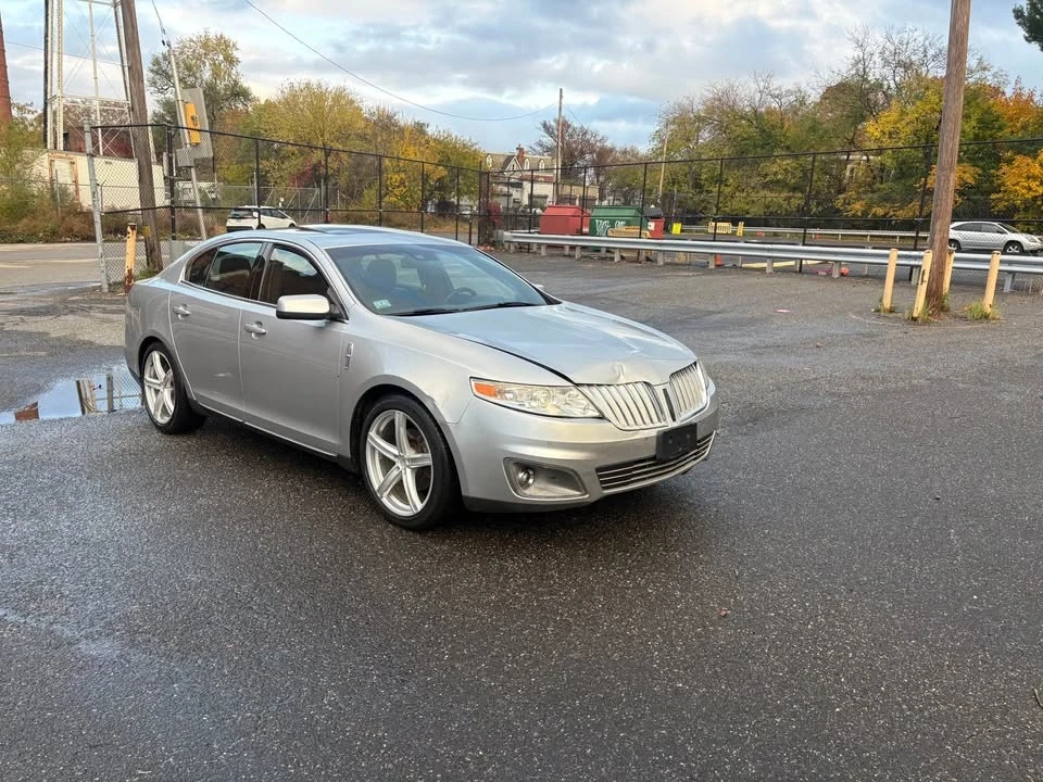 2012 Lincoln MKS - Image 9 of 15