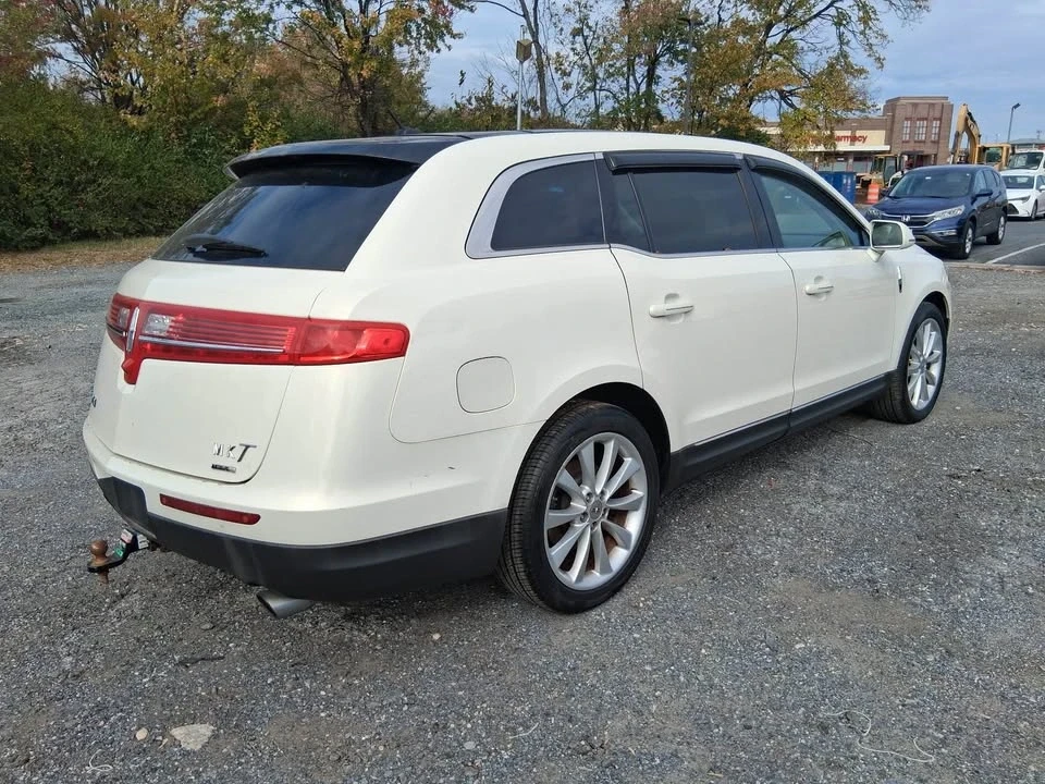 2012 Lincoln MKT - Image 3 of 10