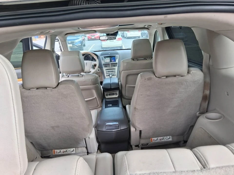 2012 Lincoln MKT - Image 9 of 10