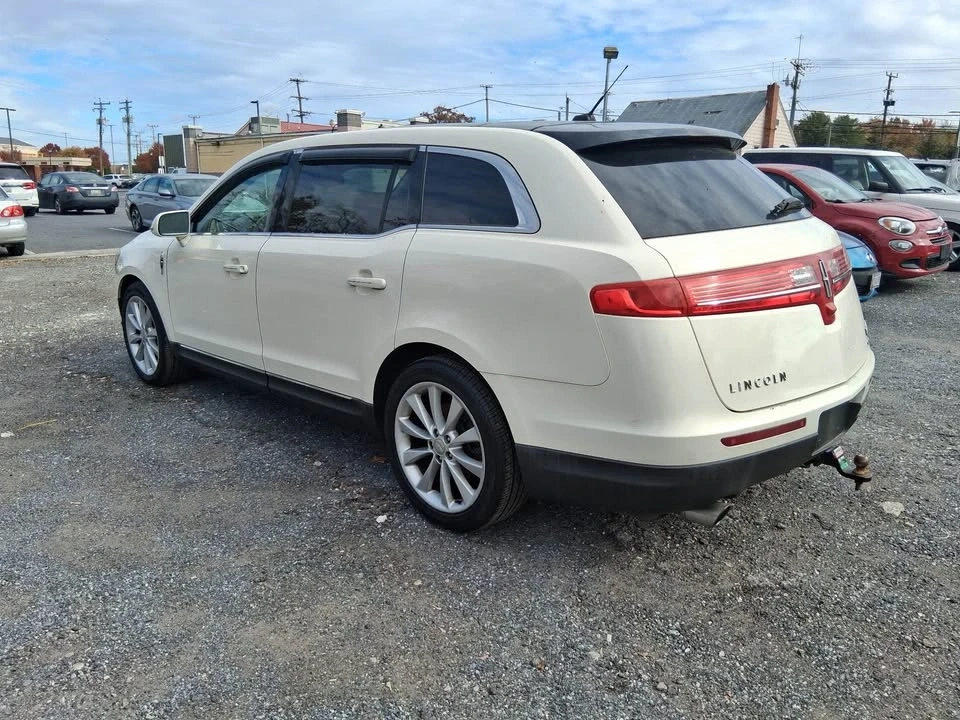 2012 Lincoln MKT - Image 4 of 10