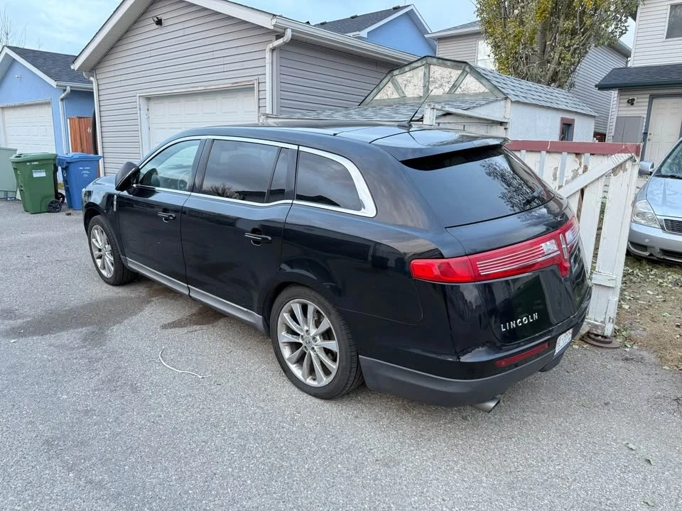 2012 Lincoln MKT - Image 3 of 4