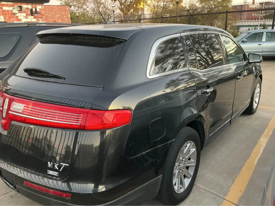 2012 Lincoln MKT - Image 3 of 7