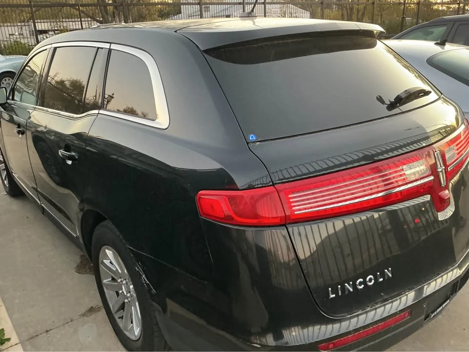 2012 Lincoln MKT - Image 4 of 7