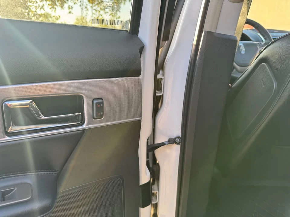 2012 Lincoln MKX - Image 10 of 13