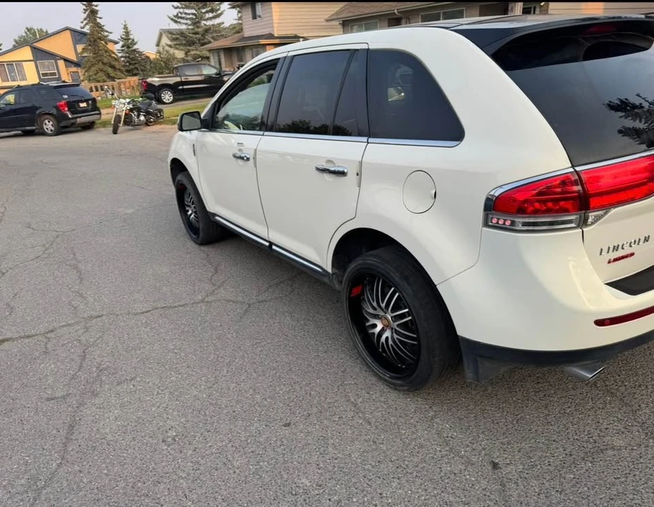 2012 Lincoln MKX - Image 13 of 13