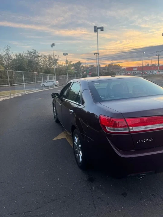 2012 Lincoln MKZ - Image 4 of 9