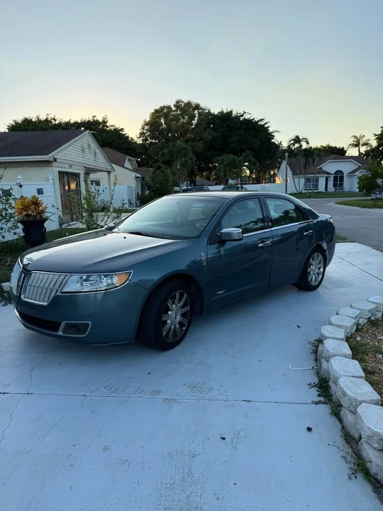2012 Lincoln MKZ - Image 2 of 9
