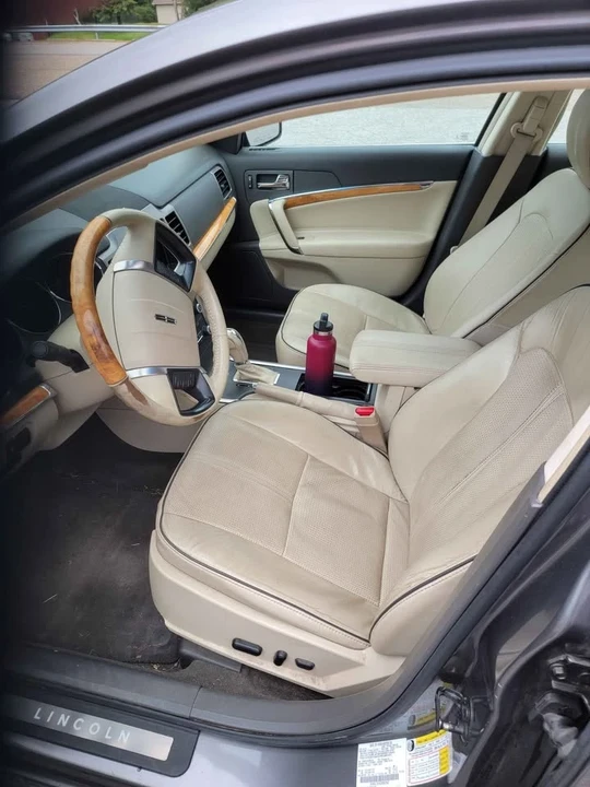 2012 Lincoln MKZ - Image 9 of 11
