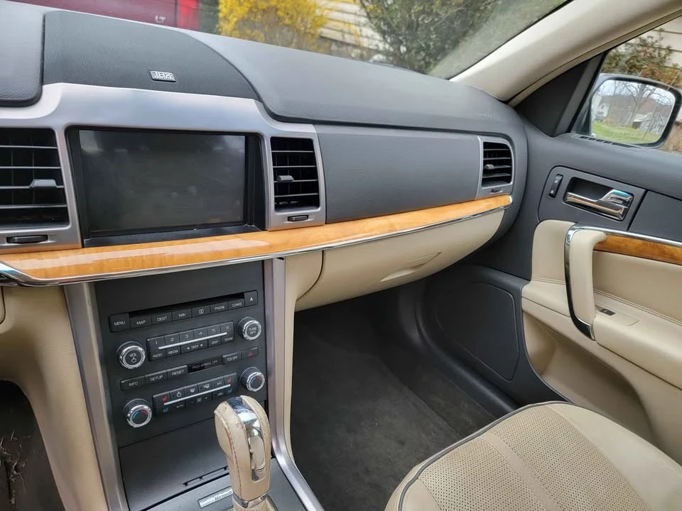 2012 Lincoln MKZ - Image 2 of 11
