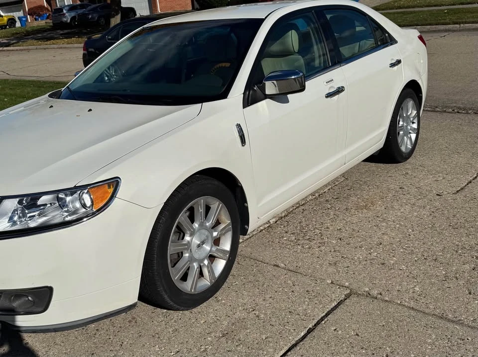 2012 Lincoln MKZ - Image 2 of 6