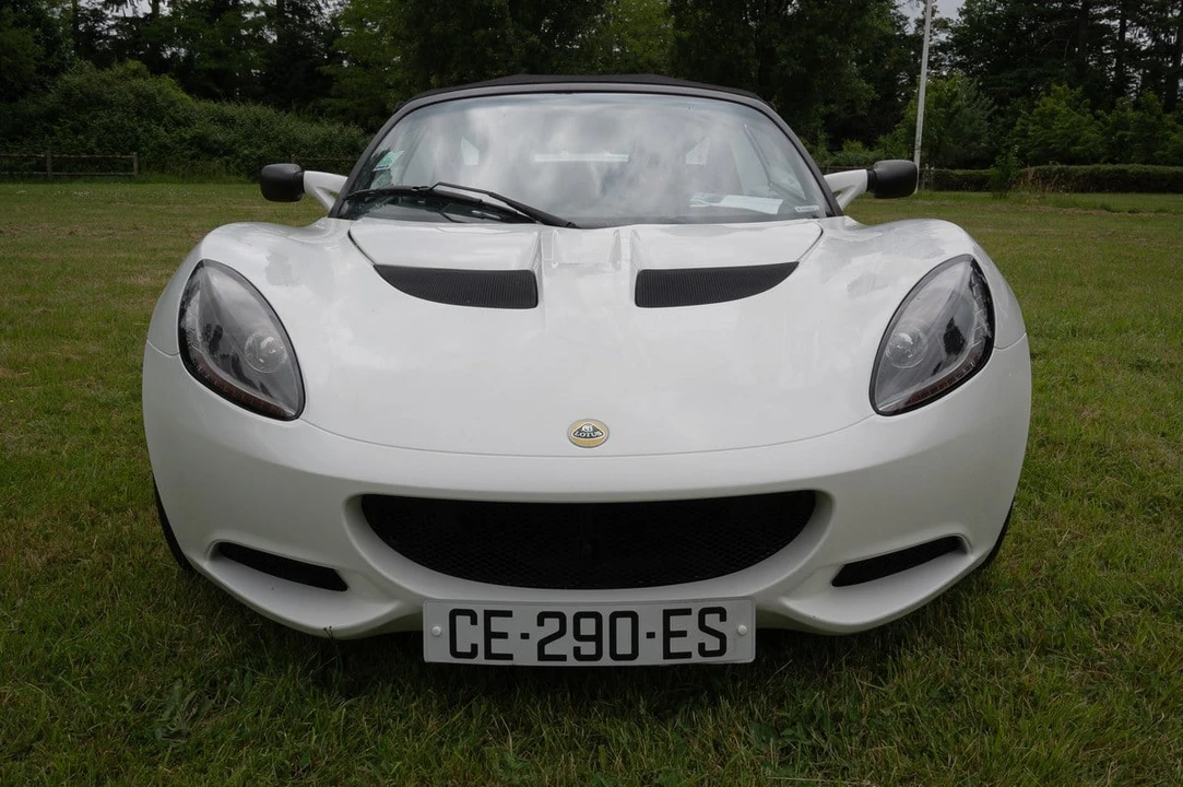 2012 Lotus Elise Series 3 - Image 13 of 30