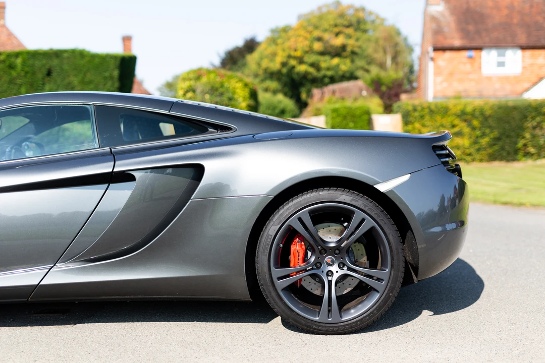 2012 McLaren MP4-12C - Image 11 of 31