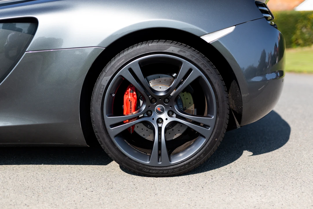 2012 McLaren MP4-12C - Image 12 of 31