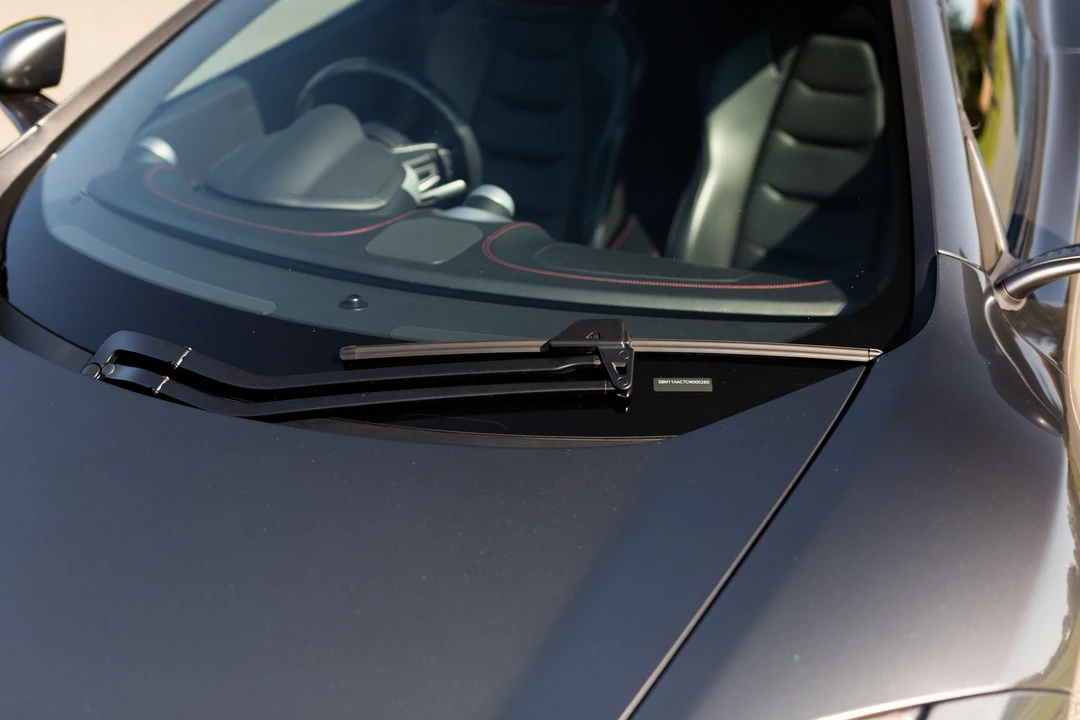 2012 McLaren MP4-12C - Image 27 of 31