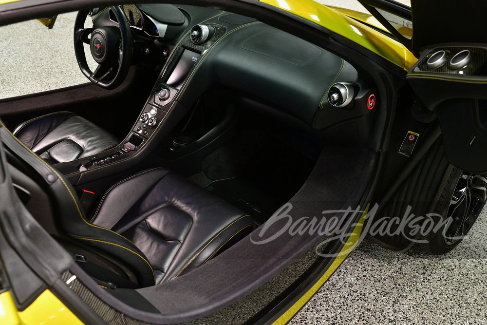 2012 McLaren MP4-12C - Image 13 of 17