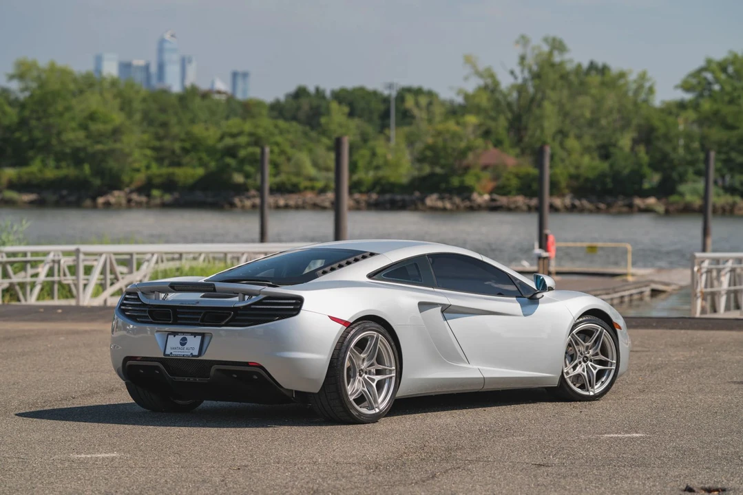 2012 McLaren MP4-12C - Image 14 of 16