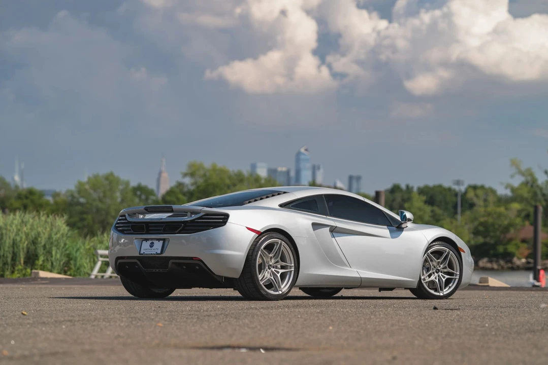 2012 McLaren MP4-12C - Image 13 of 16