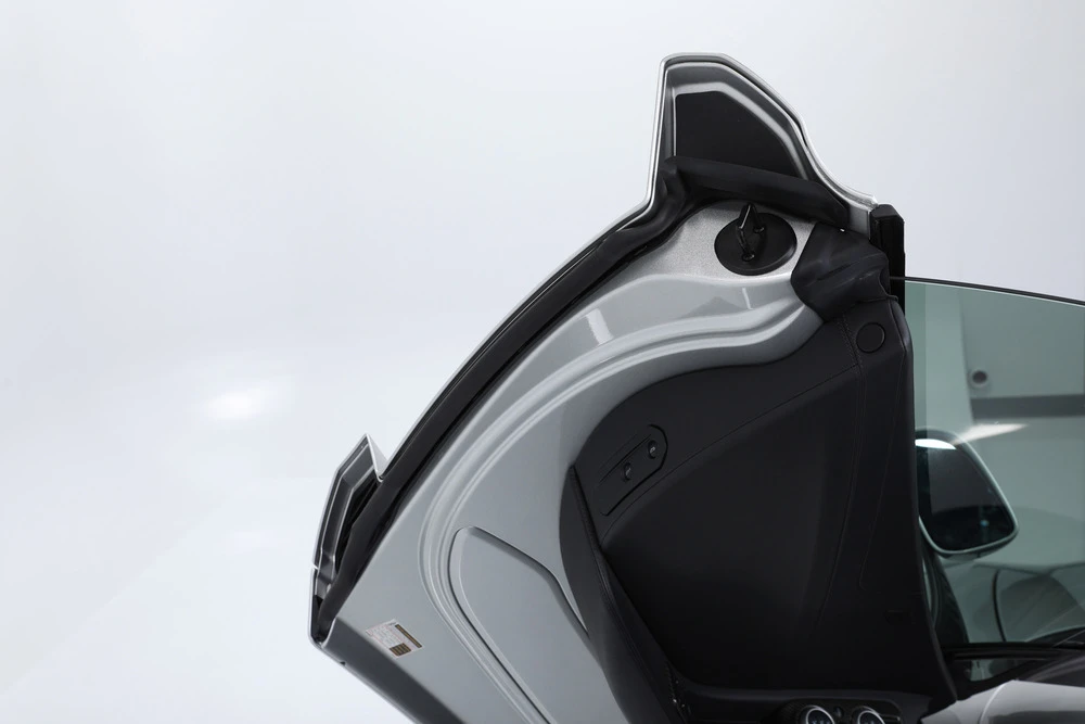 2012 McLaren MP4-12C - Image 4 of 31