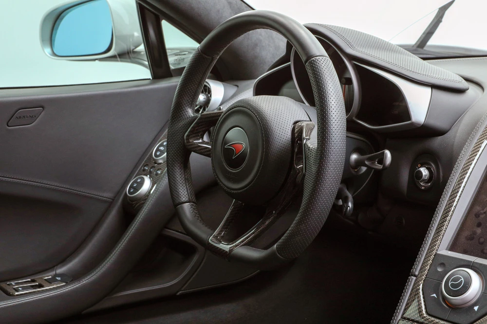 2012 McLaren MP4-12C - Image 30 of 31