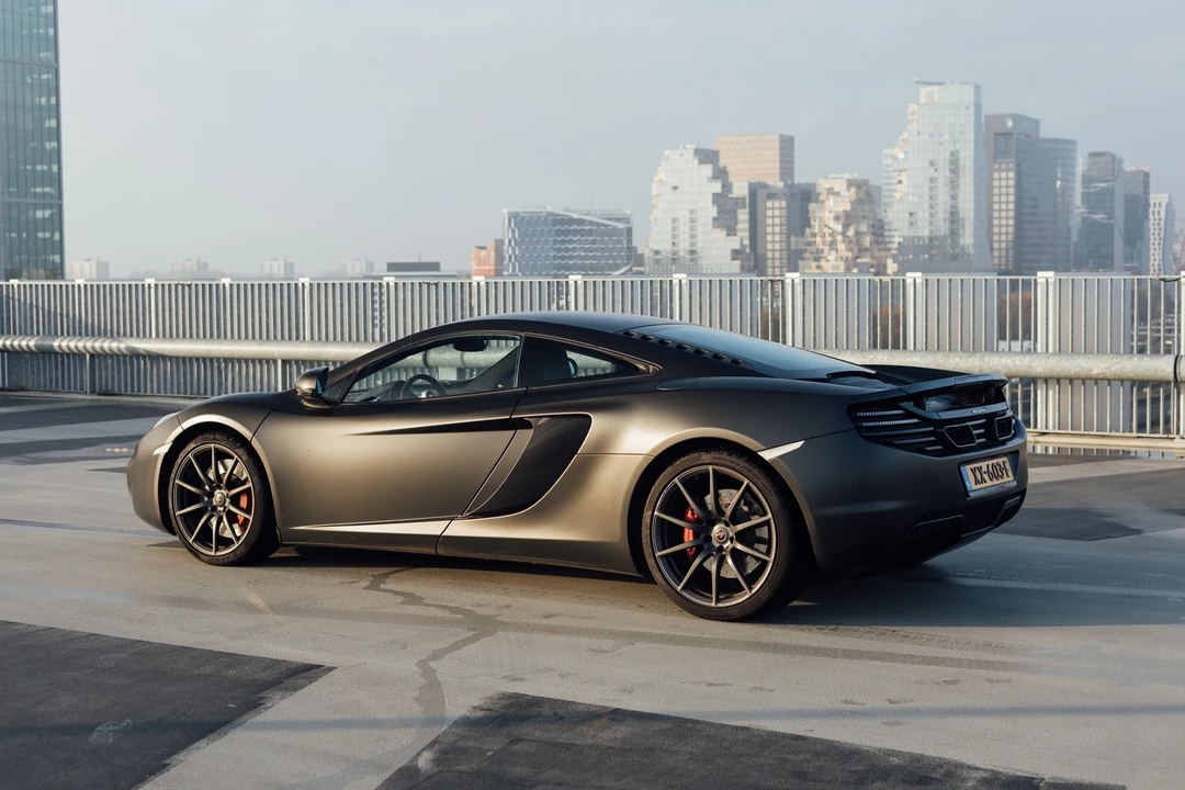2012 McLaren MP4-12C - Image 14 of 31