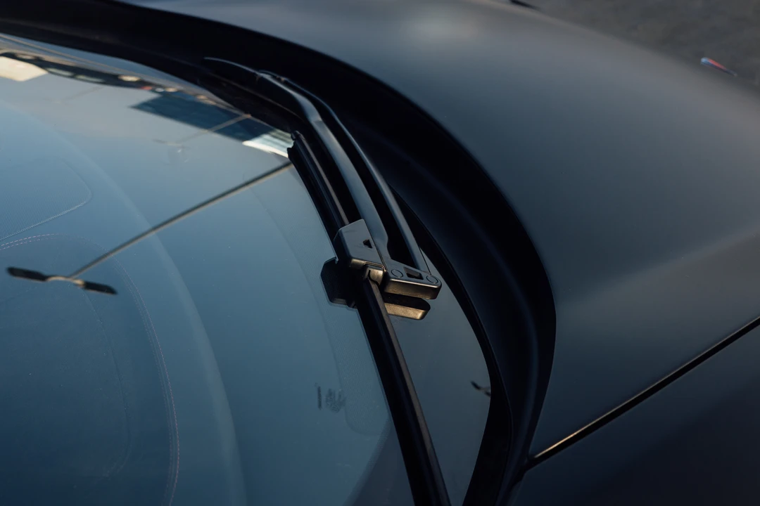 2012 McLaren MP4-12C - Image 31 of 31