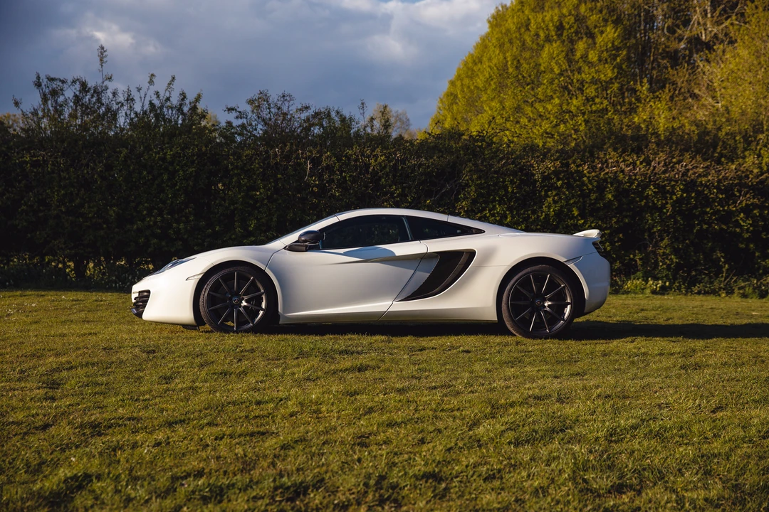 2012 McLaren MP4-12C - Image 10 of 31