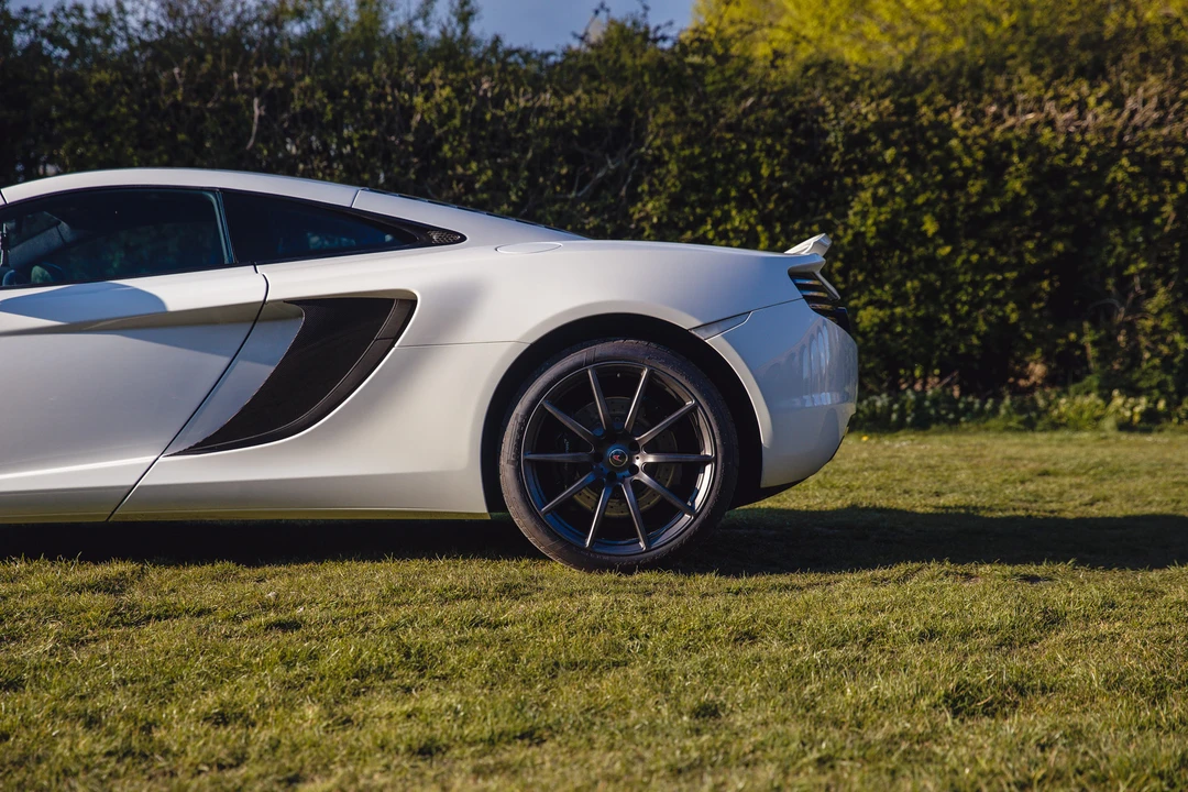 2012 McLaren MP4-12C - Image 12 of 31
