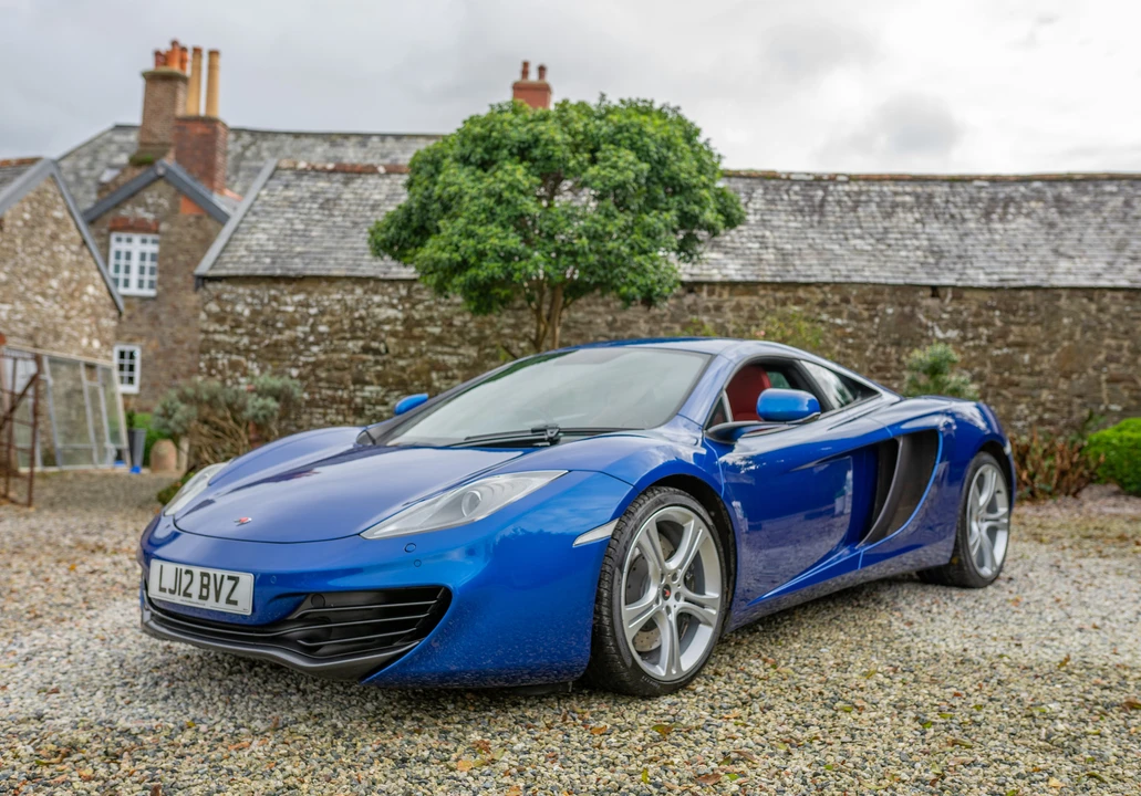2012 McLaren MP4-12C - Image 10 of 31