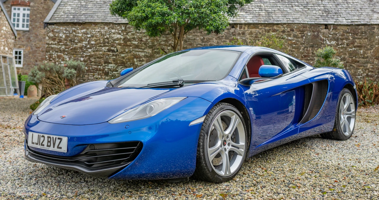 2012 McLaren MP4-12C - Image 11 of 31