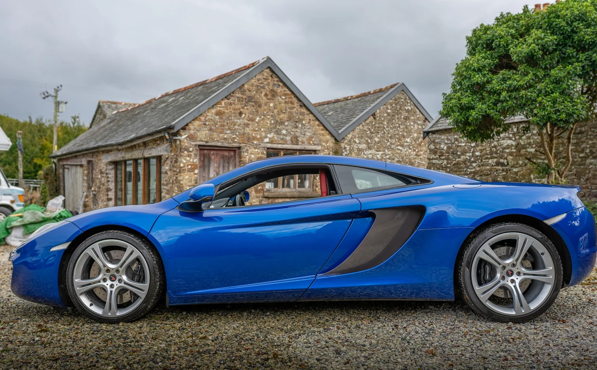 2012 McLaren MP4-12C - Image 9 of 31