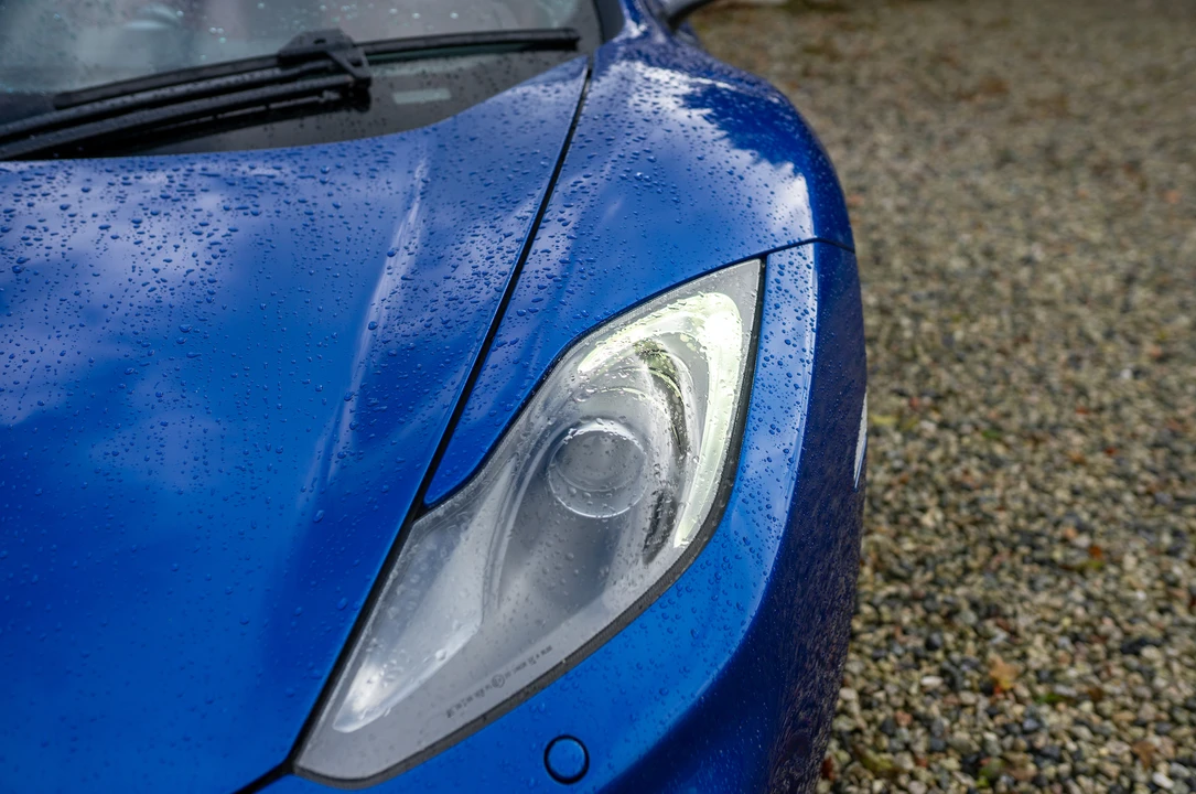 2012 McLaren MP4-12C - Image 19 of 31