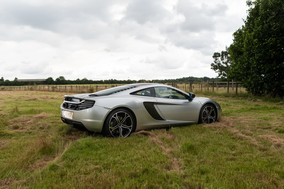 2012 McLaren MP4-12C - Image 10 of 31