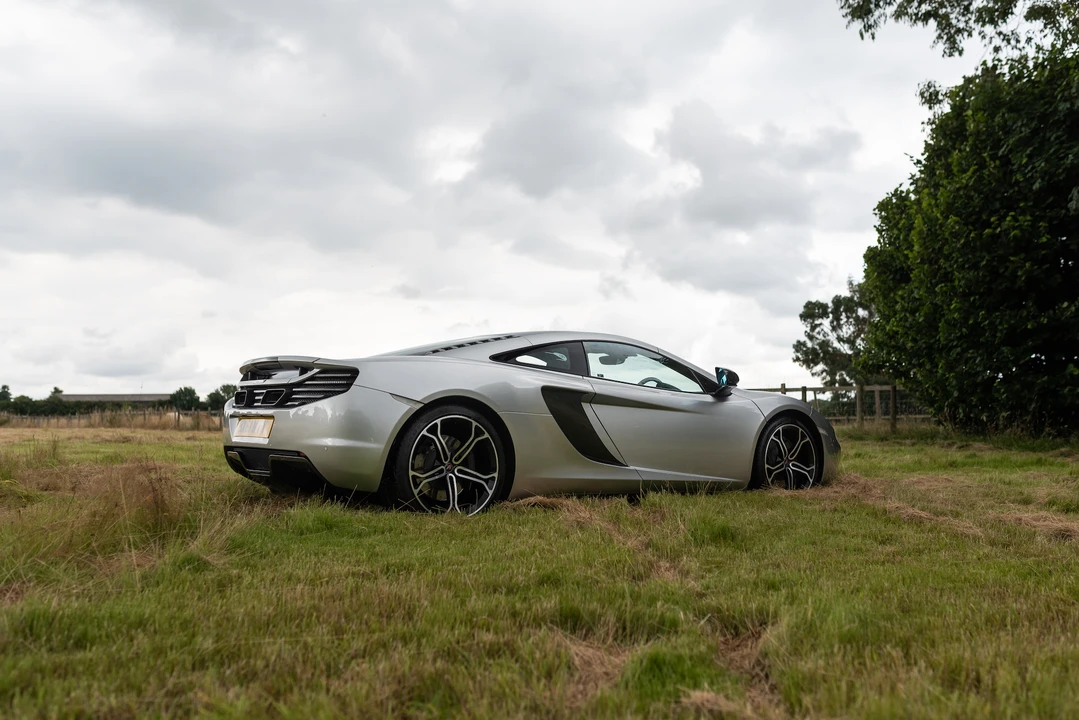 2012 McLaren MP4-12C - Image 19 of 31