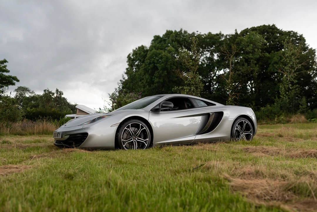 2012 McLaren MP4-12C - Image 25 of 31
