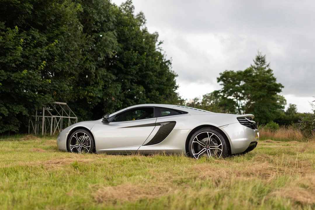2012 McLaren MP4-12C - Image 15 of 31