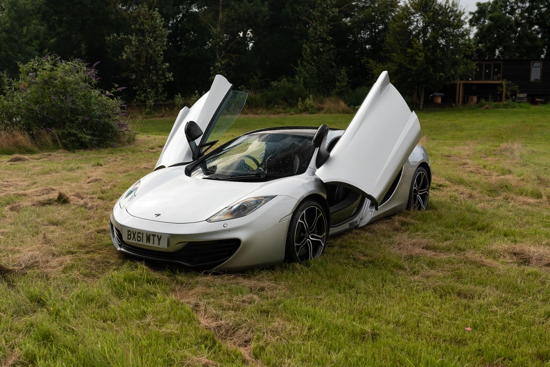 2012 McLaren MP4-12C - Image 28 of 31