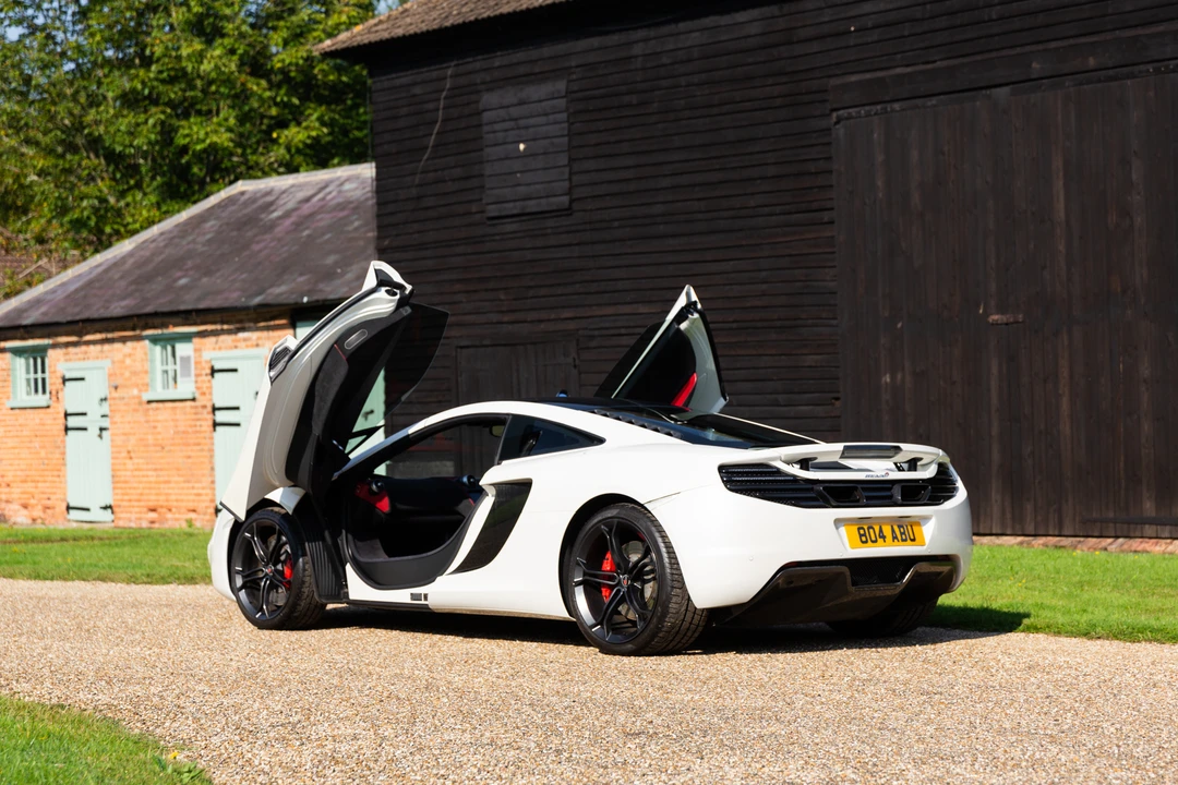2012 McLaren MP4-12C - Image 28 of 31