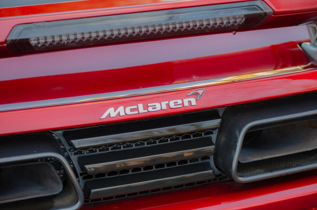 2012 McLaren MP4-12C - Image 26 of 31