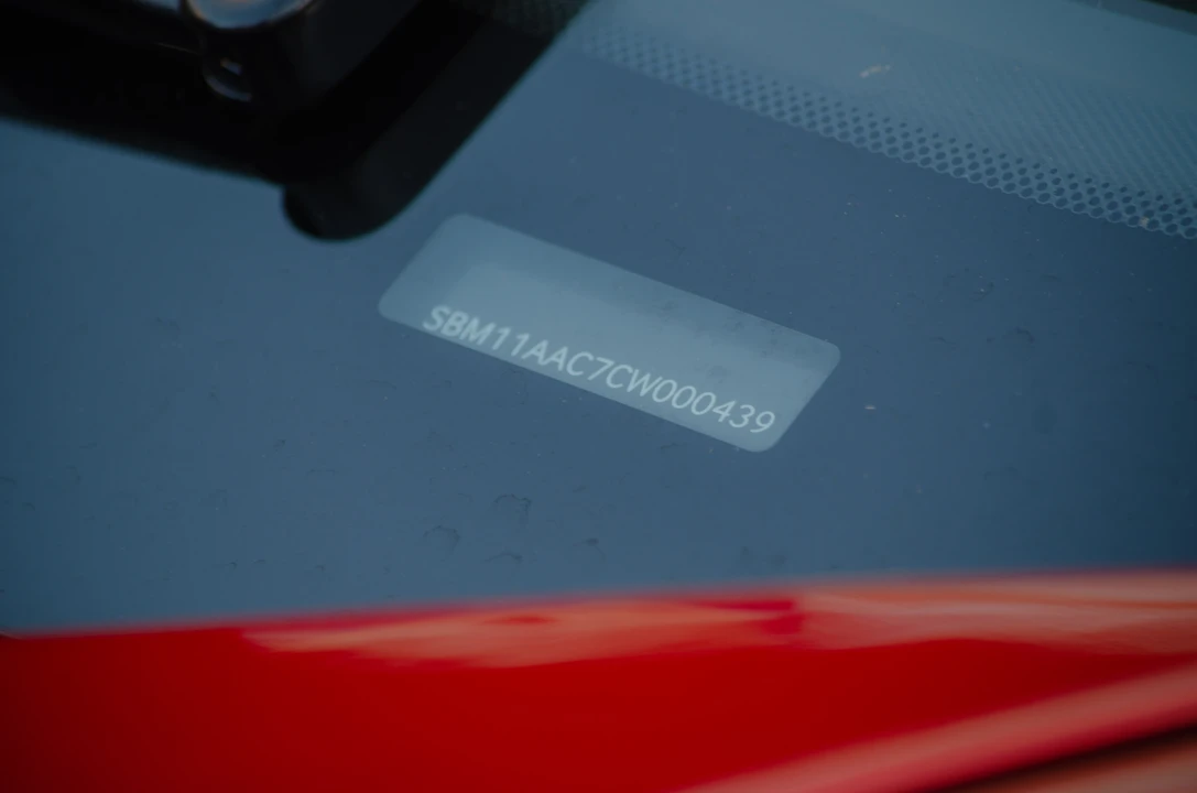 2012 McLaren MP4-12C - Image 31 of 31