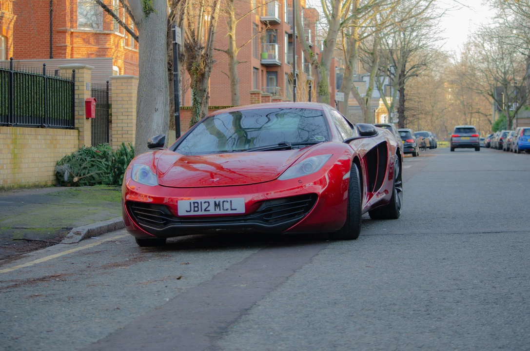 2012 McLaren MP4-12C - Image 16 of 31