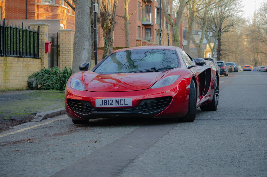 2012 McLaren MP4-12C - Image 17 of 31