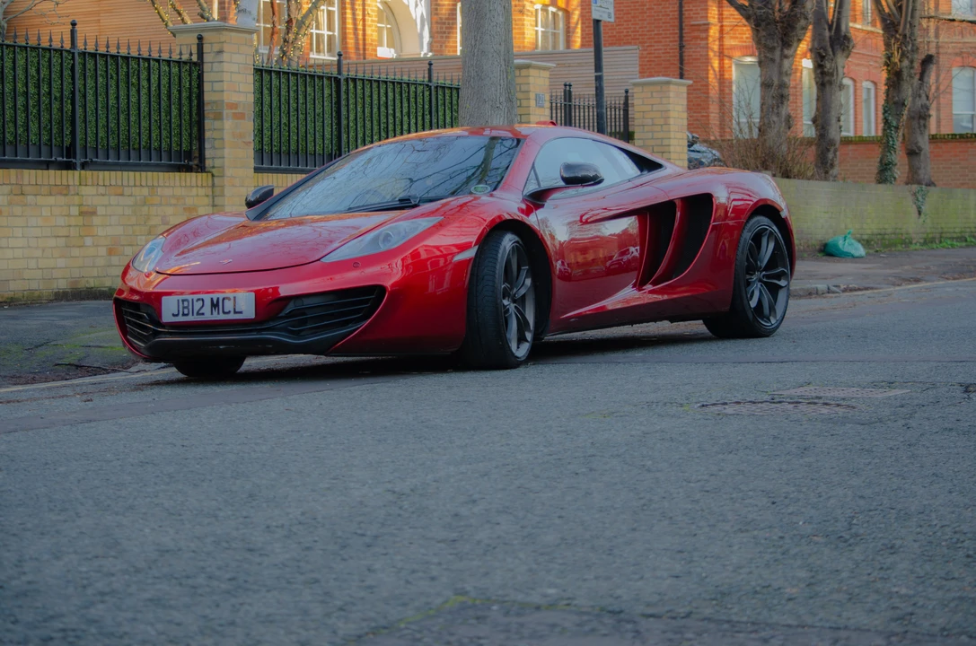 2012 McLaren MP4-12C - Image 10 of 31
