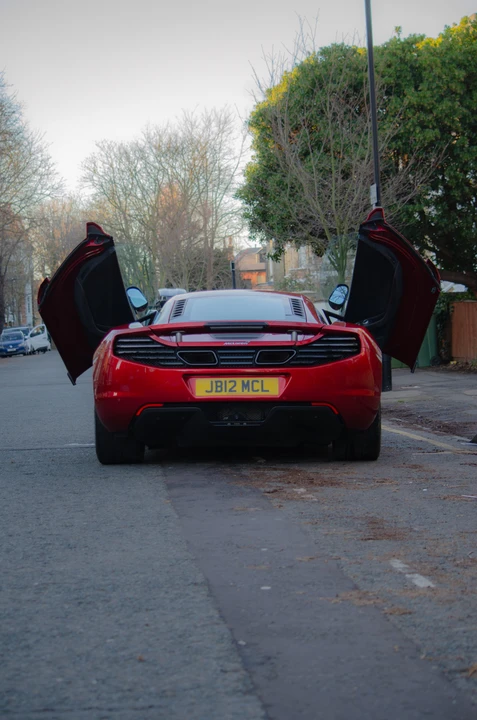 2012 McLaren MP4-12C - Image 20 of 31