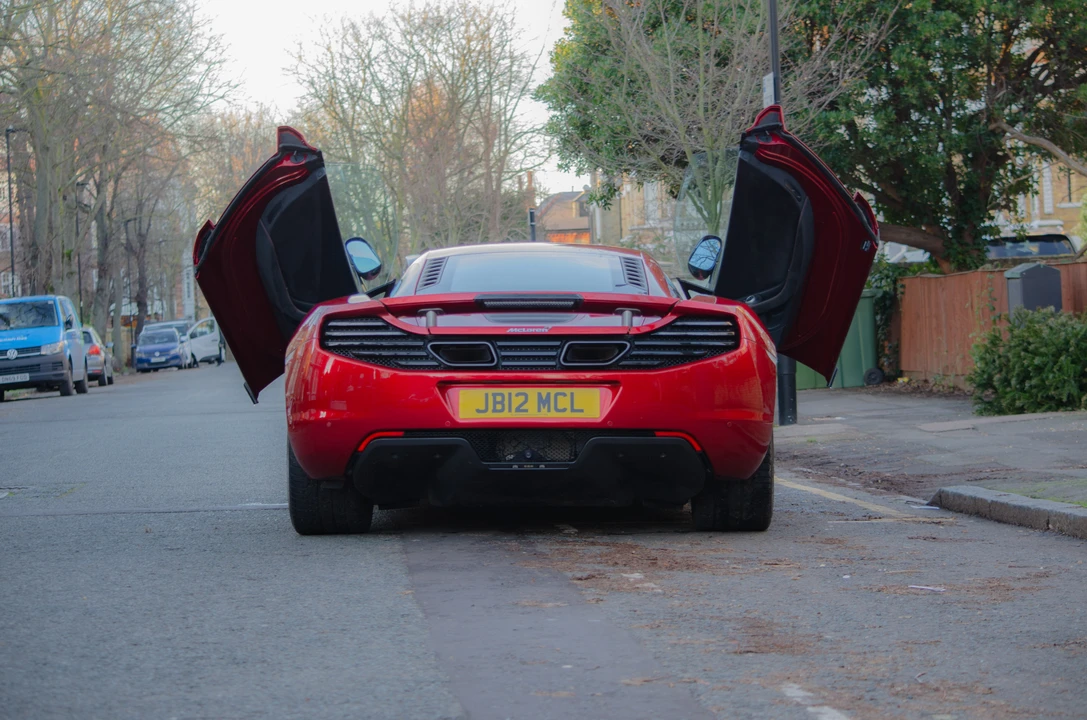 2012 McLaren MP4-12C - Image 21 of 31