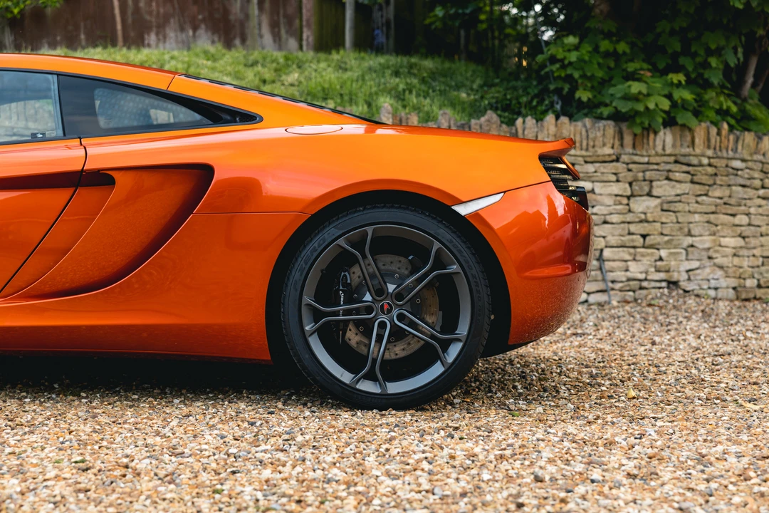 2012 McLaren MP4-12C - Image 28 of 31