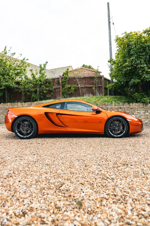 2012 McLaren MP4-12C - Image 15 of 31