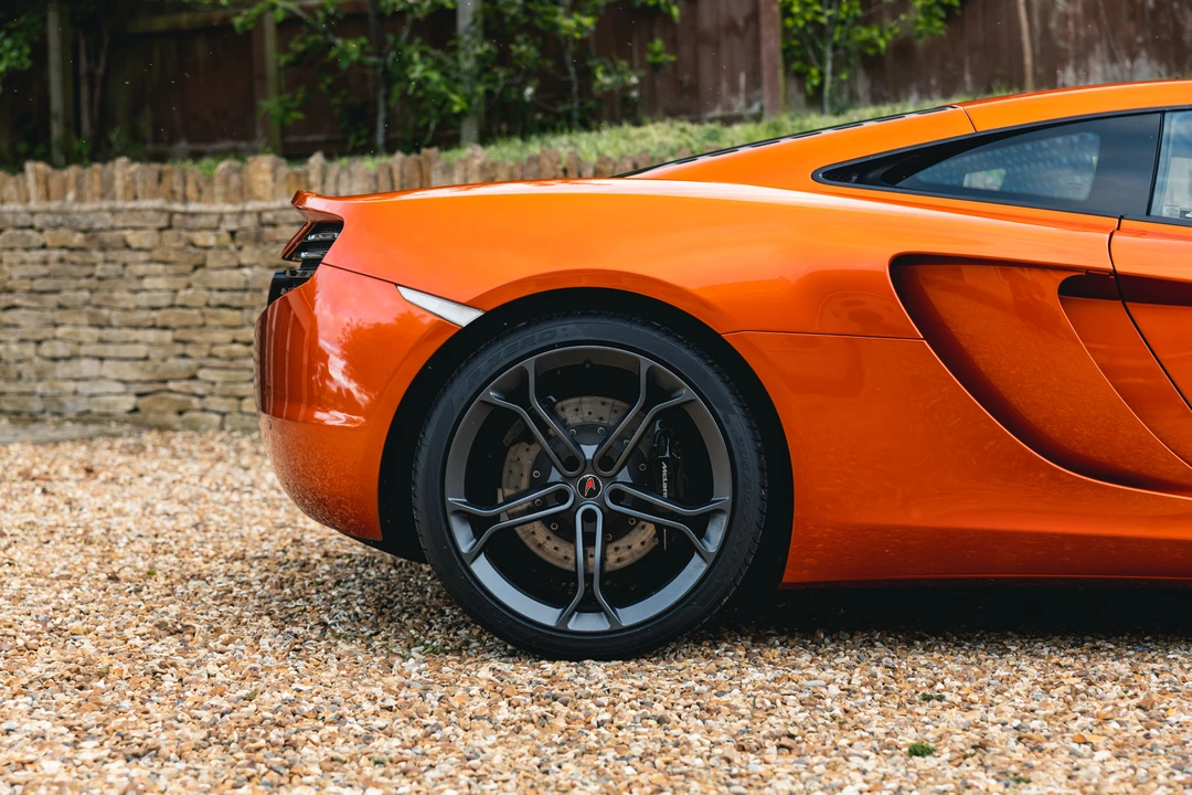 2012 McLaren MP4-12C - Image 25 of 31