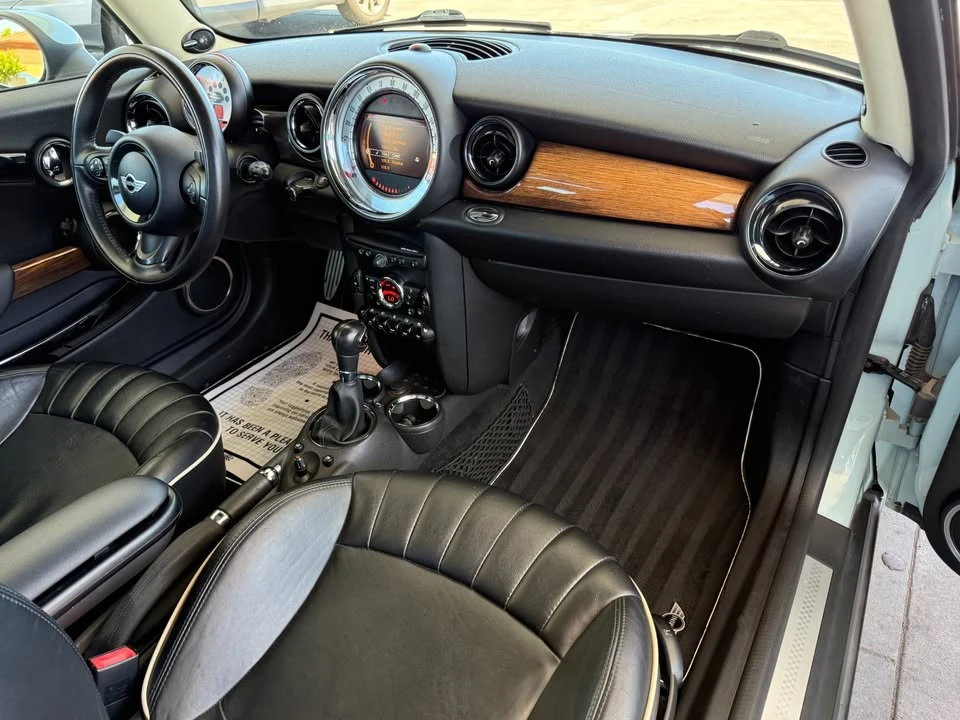 2012 Mini Clubman 1st Gen - Image 13 of 20