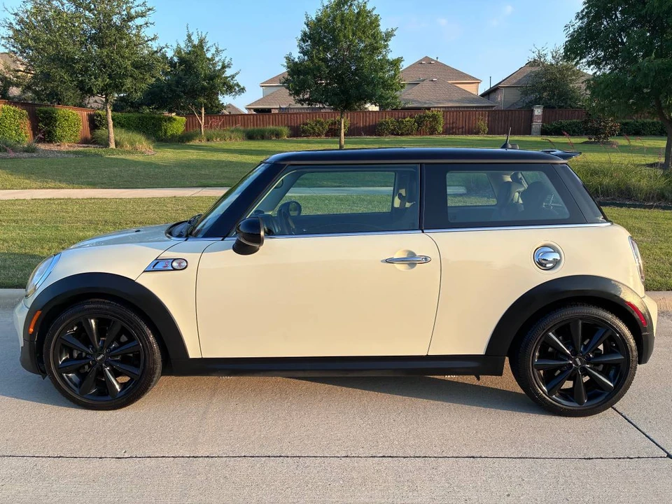 2012 Mini Mini 2nd Gen - Image 3 of 19
